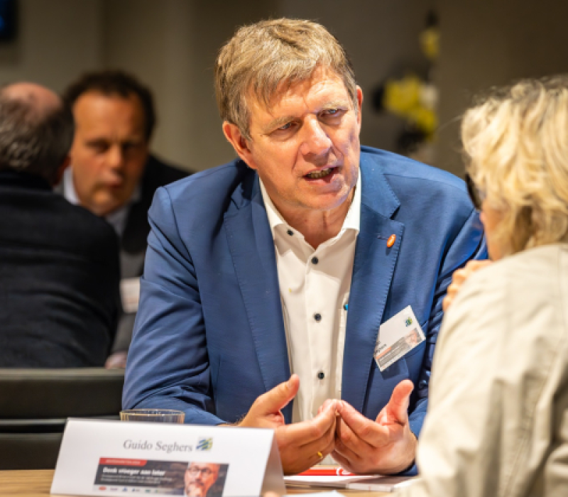 Infosessie over bedrijfsoverdracht "Denk vroeger aan later"